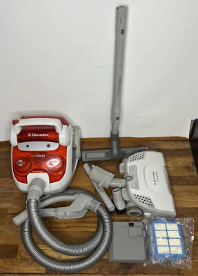 $199.97 • Buy Electrolux Twin Clean Bagless Canister Vacuum Cleaner Model EL7055 Attatchments