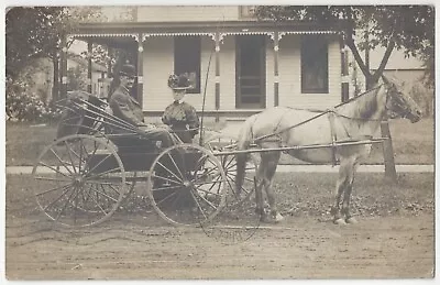 1909 Oskaloosa Iowa - RPPC Horse Drawn Wagon & Couple -  Residential Home • $12.99