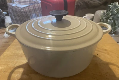 £29.80 • Buy LE CREUSET ~ 24cm Lidded Casserole In Meringue Cream Colour