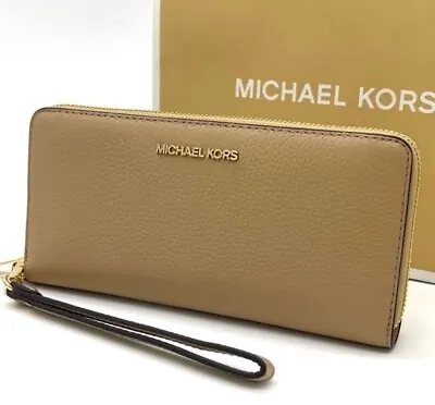 Michael Kors Jet Set Large Travel Continental Leather Wallet Camel • $63.50