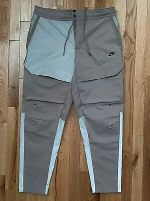 Nike Tech Pack Woven Cargo Pants Men's 32 • $55