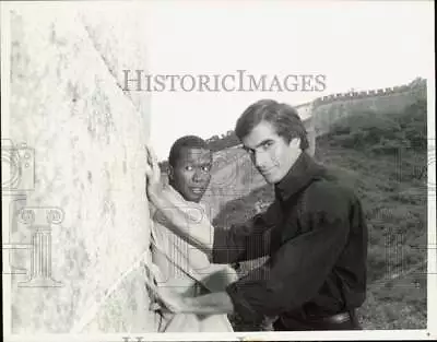 Press Photo Magician David Copperfield & Ben Vereen In CBS TV Special • $19.88