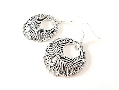 Silver Ornate Disc Circle Chandelier Drop Dangle Earrings • £6.50