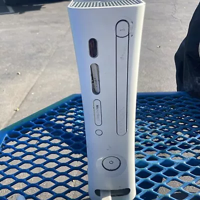 Microsoft Xbox 360 Pro 60gb  Console - Matte White Turns On • $19.99