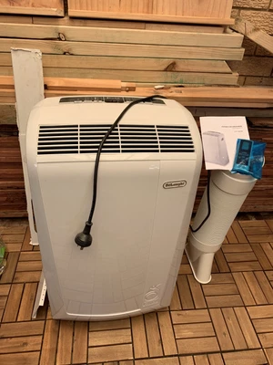 $350 • Buy Near New Delonghi Pinguino Portable Air Conditioner 2.1kW
