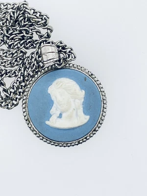 £30 • Buy Vintage Wedgewood Jasper Ware Pendant Necklace Original Box And Paperwork