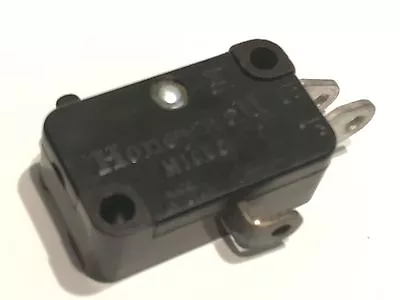 HONEYWELL V399894M MICRO SWITCH 10A 250V 2 CONNECTION SPDT             Fd1d32 • £8