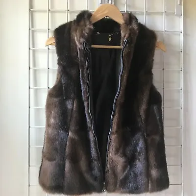FUDA Faux Fur Vest M • $10.25