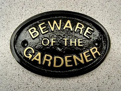 GARDENER PLAQUE SIGN FLOWER (Gold Or Silver Lettering) • £3.95