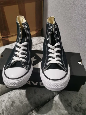 £7.50 • Buy Converse High Tops Trainers Size 3.5 Ladies Brand New 100 % Genuine ®️