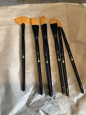 Rare Earth Set Of 6 Paint Brushes  As Pictures • £1.99