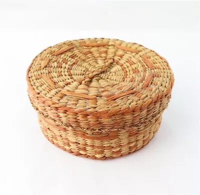 Vintage Handmade 2 Tone Grass Round Lidded Basket  • $15