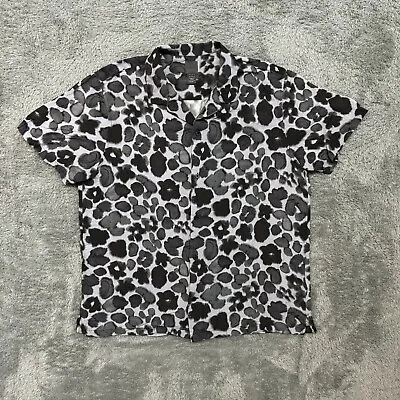 H&M Mens Leopard Print 100% Viscose Short Sleeve Button Up Shirt  Size Large • $13.96