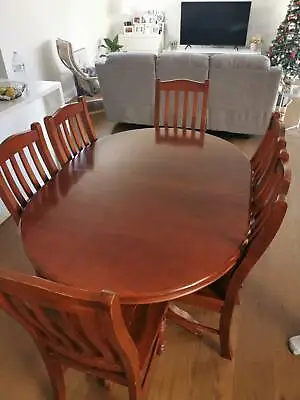 $300 • Buy Good Deal Dining Table Set