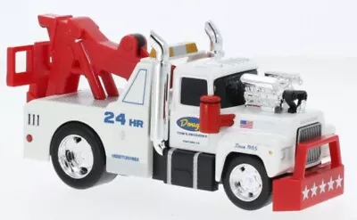 Muscle Machines 1/64 Work Rigs #04 Mack R685ST Heavy Duty Tow Truck Red/White • $39.99