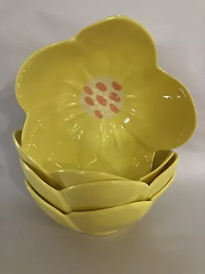 Set Of 4 Yellow Flower Melamine Bowls 6  Diameter 3  Tall Set Of 4 • $15.99