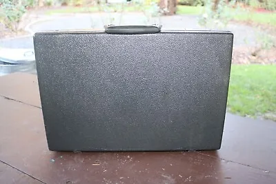 Vintage Slim Samsonite Black Hard Shell Briefcase Attache Carry Case With Key • $49.99