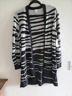 Chico's Gray & Black Colorblock Maxi Open Cardigan Size 1 NWT. $159 • $29