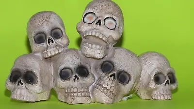 ZBR3 Zombie Skulls Aquarium Bowl Reptile Or Halloween Cake Ornament Penn Plax  • $14.99