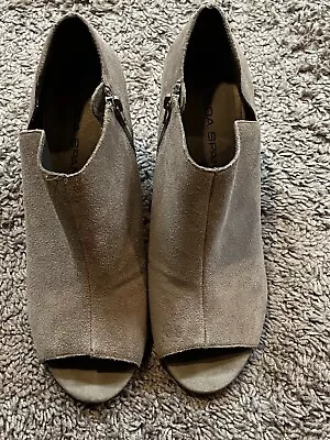 Moda Spana Taupe Open Toe Zip Heeled Ankle Shoes Size 9.5 • $12