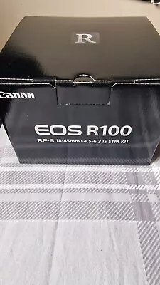 Canon EOS R100 24.1 MP Mirrorless Camera Bundle • £155.50