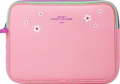 Marc Jacob Laptop Case • $40