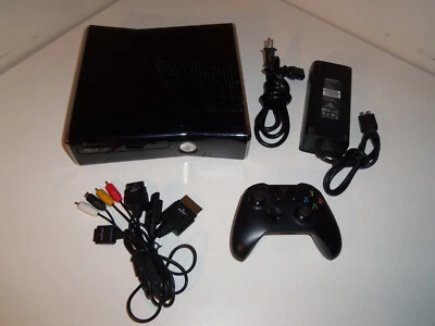 $89.99 • Buy Xbox 360 S Slim 1439 Bundle - 250GB - 1 Controller - Black