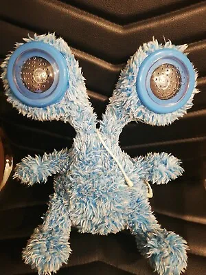 £5 • Buy IPals - IPod Speakers, Blue And White Plush  Monster 2005 