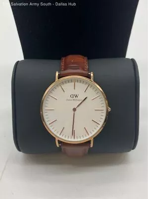 Men's DANIEL WELLINGTON Classic B40R7 Wristwatch - St. Steel Case & Leather Band • $9.99