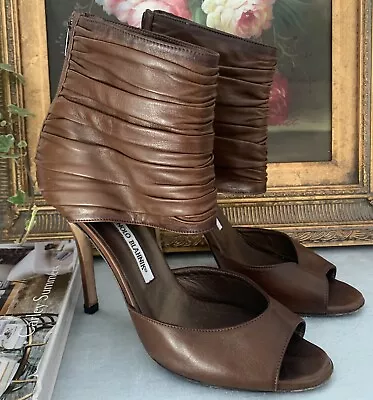 Manolo Blahnik Brown Leather Pump Zip Back 4” Heel Ladies 40 Italy • $92