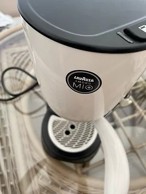 LavAzza Amodo MIO Authentic Italian Espresso Coffee Machine • £39