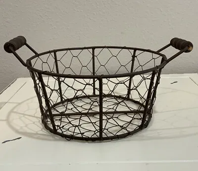 Vtg Metal Chicken Wire Basket W Wood Metal Handles 7 1/4” X 9 1/8” X ￼4 5/8” • $17