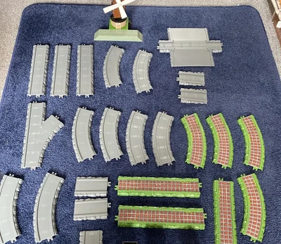 £19.99 • Buy THOMAS THE TANK ENGINE ERTL WINDMILL TRACK VERY RARE COLLECTABLE 26 Peice Bundle
