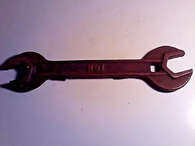 Vintage  Multi-wrench  Farm Tractor N 81 • $4