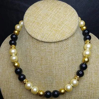 Vintage Jewelry Faux Pearl & Black Gold Beads Necklace. 4427 • $16.99