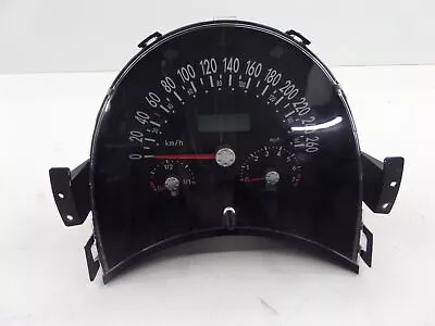 VW Beetle Instrument Cluster Speedo Gauges 174K KMS KPH 03-05 OEM • $121.59