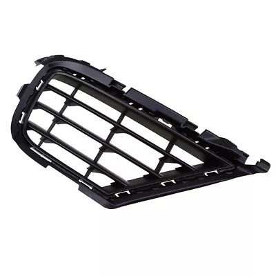 Right Passenger Side Front Bumper  Grille Cover For VW Touareg Typ 7P 2015-17 • $30.95