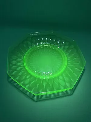 Set Of 2 Vintage Green Uranium Glass Octagon Salad / Bread Plates UV Glow 7.5  • $15.16