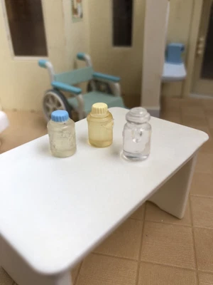 £3.50 • Buy Sylvanian Families Medicine Bottles - Hospital Spare Accessories