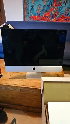 Apple IMac 21.5in (1TB HDD Intel Core I5 1.6GHz 8GB RAM)All-in-One - Silver - • £200