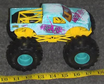Hot Wheels Monster Jam Trucks Mega Jolt 1:24 Diecast Car Blue Pink Yellow 2020 • $8.95