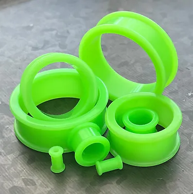 PAIR Green Silicone Tunnels Double Flare Plugs Earlets Gauges Up To 2 Inch! • $10.95