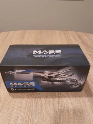 $80 • Buy Mass Effect Dark Horse Deluxe Normandy SR2 Alliance Variant
