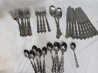 Oneida Deluxe Mozart Stainless Pattern Flatware Lot Of 36 Set Kitchen • $89.99