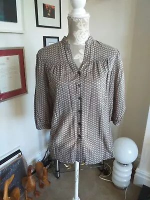 Tom Joule Pretty Khaki Floral Blouse Size 10 • $12.45