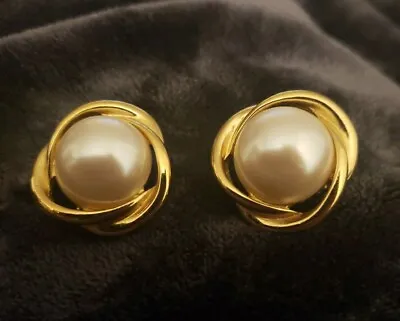 Vtg Signed Richelieu Gold Tone Swirl Faux Mabe Pearl Large Clip On Earrings • $9.99