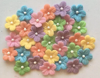 £3 • Buy 30 Fluted Blossoms - Edible Sugar Paste Flowers – Cake Decorations