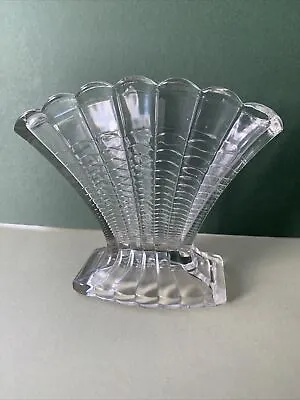 Vintage Davidson Clear Glass Mantel Fan Vase Pattern 295  • £14.50