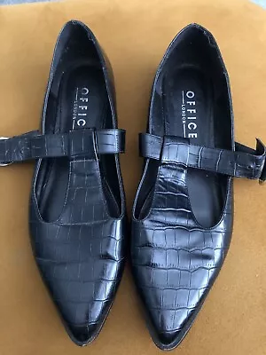 Office Ladies T-bar Pointy Black Flat Shoes - Size 7 (40) • £3.50