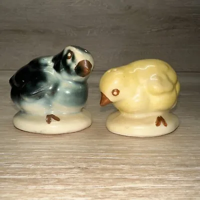 Vintage Pottery Rooster Hen Chicken Salt And Pepper Shaker Set Rare • $20